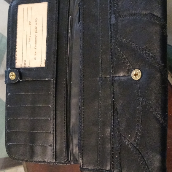 Wallet - Picture 2 of 3